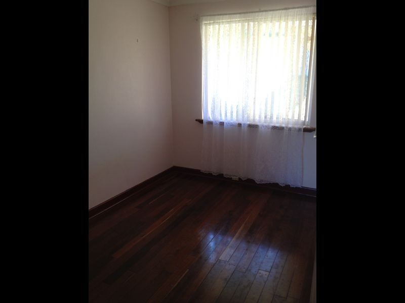 35B Christmas Avenue, Orelia WA 6167