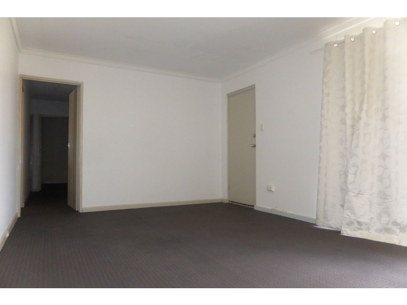 15 Madden Way, Parmelia WA 6167