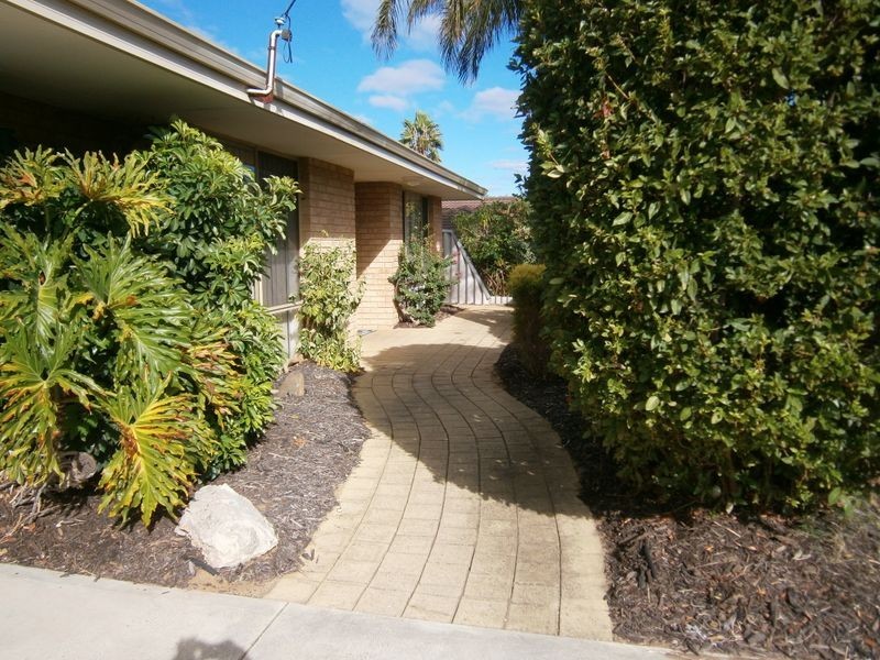 10 Darkins Retreat, Parmelia WA 6167
