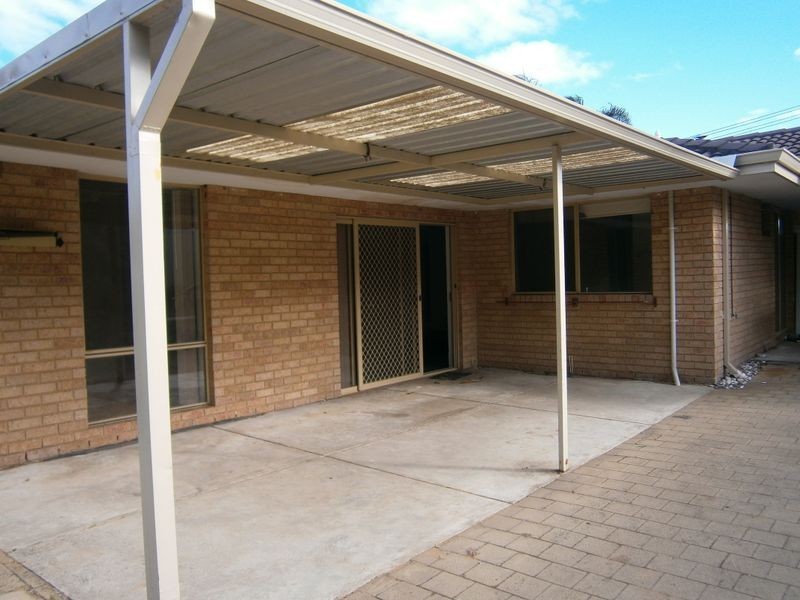 10 Darkins Retreat, Parmelia WA 6167