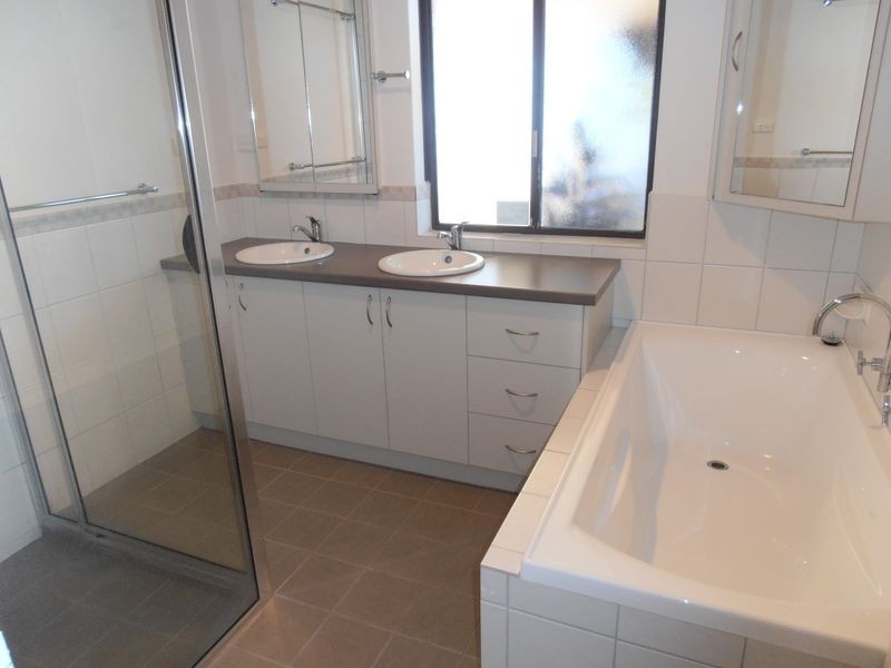 9 Nigel Court, Leeming WA 6149