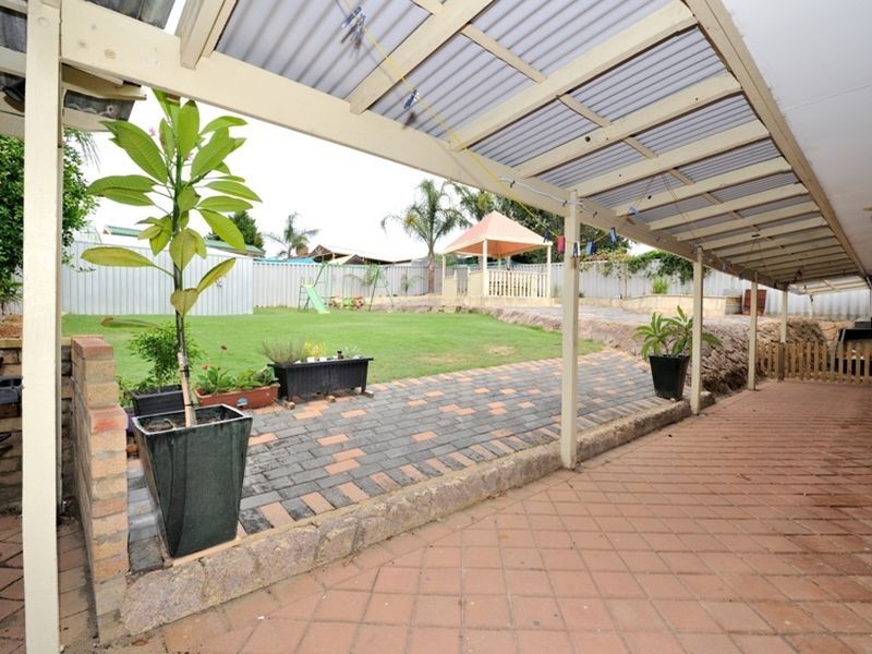 11 Brandon Mews, Parmelia WA 6167