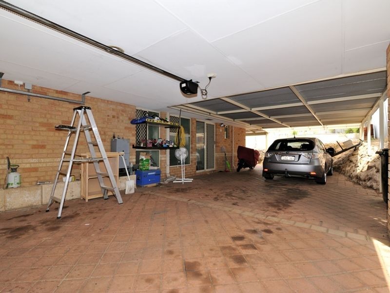 11 Brandon Mews, Parmelia WA 6167