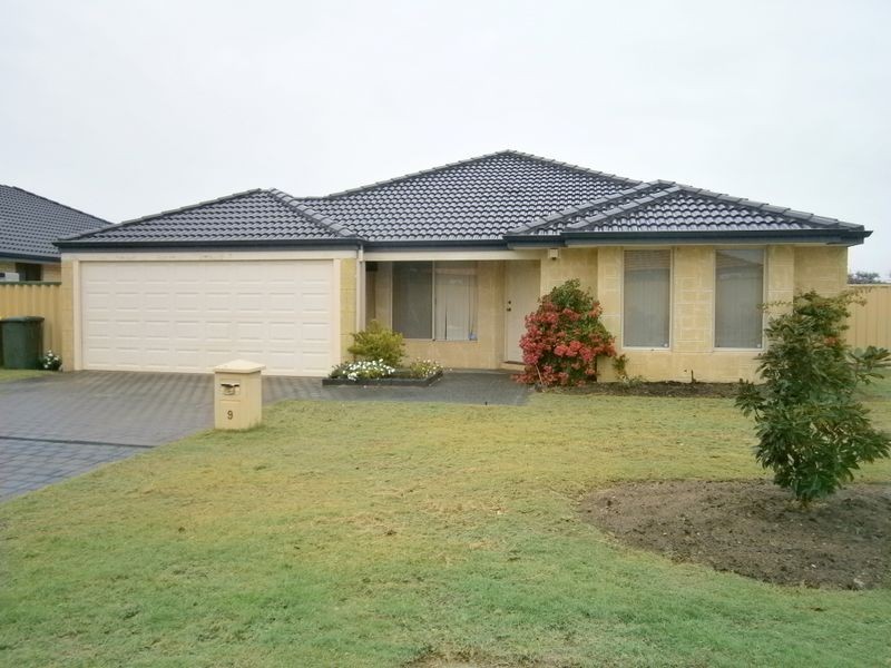 9 Burkett Terrace, Bertram WA 6167
