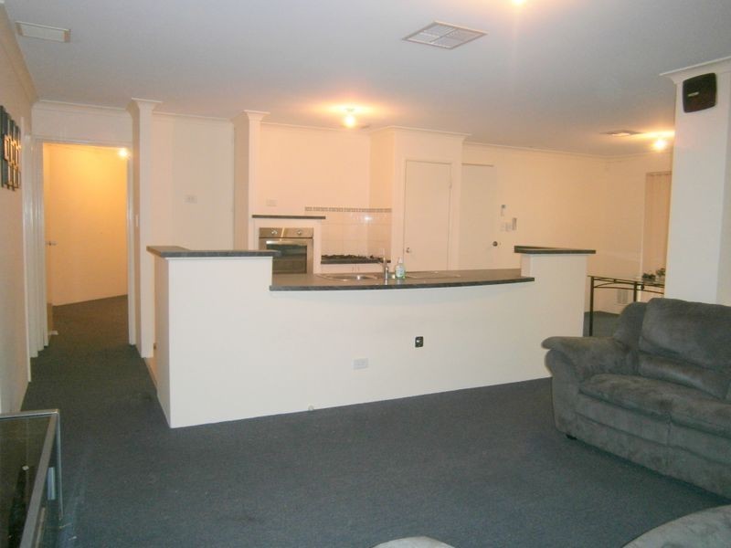 9 Burkett Terrace, Bertram WA 6167