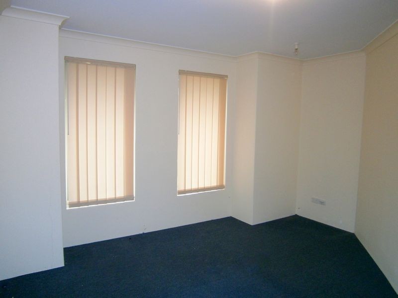 9 Burkett Terrace, Bertram WA 6167