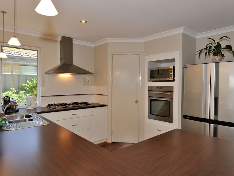 44 Abingdon Crescent, Wellard WA 6170