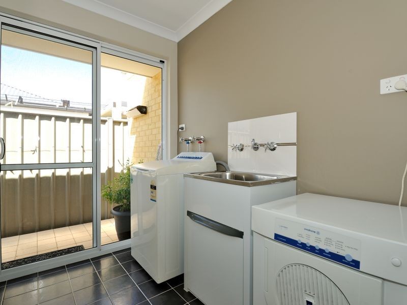 44 Abingdon Crescent, Wellard WA 6170