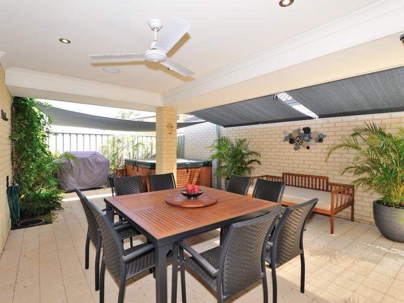 44 Abingdon Crescent, Wellard WA 6170