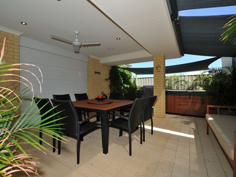 44 Abingdon Crescent, Wellard WA 6170