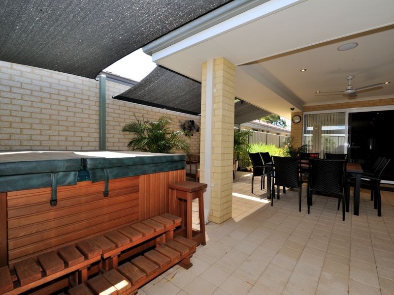 44 Abingdon Crescent, Wellard WA 6170