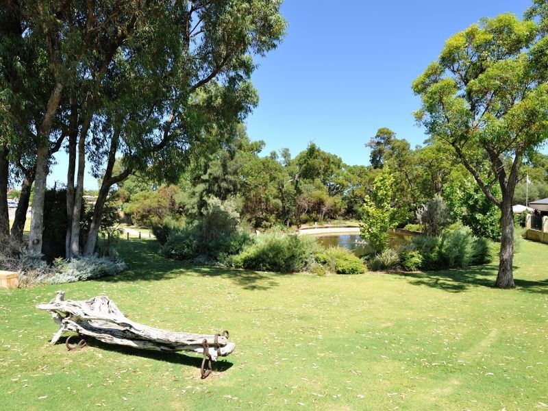 44 Abingdon Crescent, Wellard WA 6170