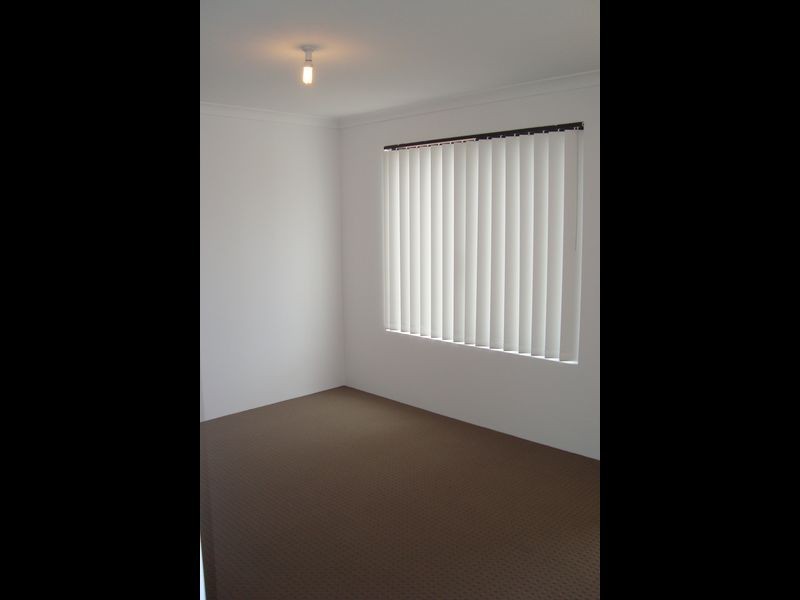 33 Silverline Bend, Bertram WA 6167