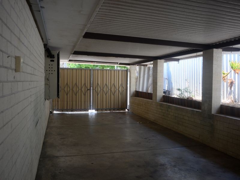 67 Sicklemore Avenue, Parmelia WA 6167