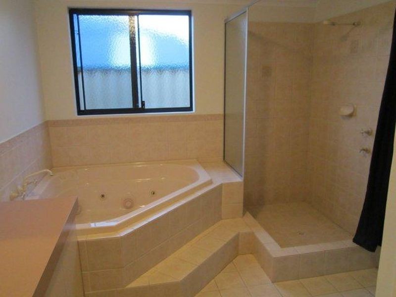 8 Minstrell Road, Bertram WA 6167