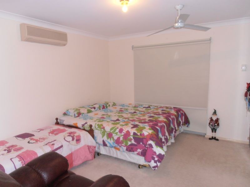 11 Nutcher Way, Parmelia WA 6167