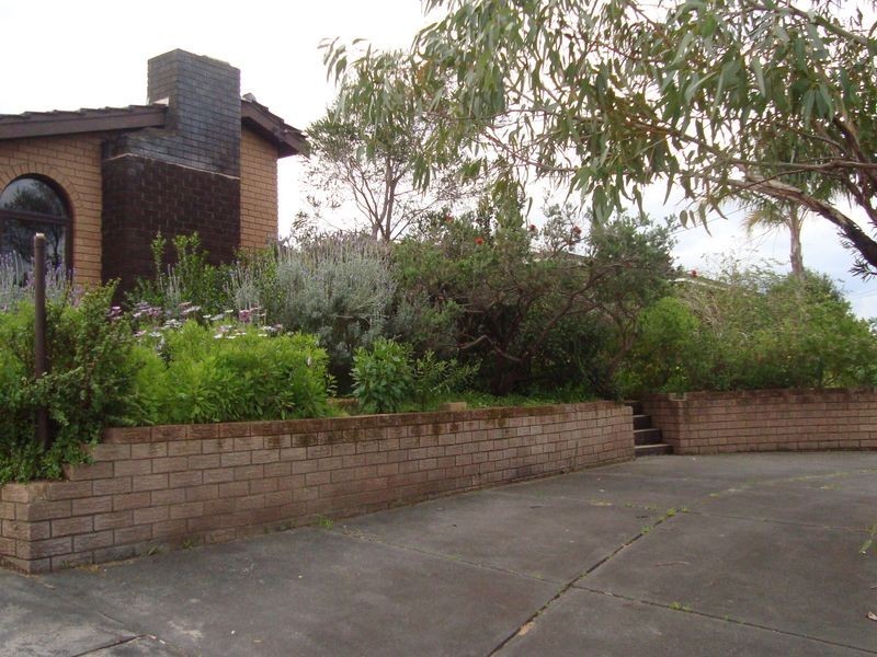 19 Sicklemore Road, Parmelia WA 6167