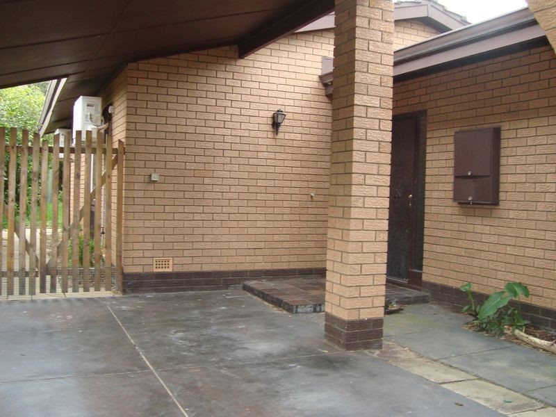 19 Sicklemore Road, Parmelia WA 6167