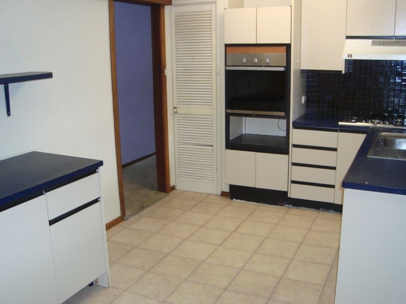 19 Sicklemore Road, Parmelia WA 6167