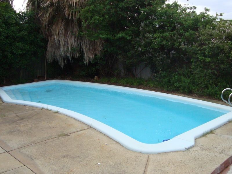 19 Sicklemore Road, Parmelia WA 6167