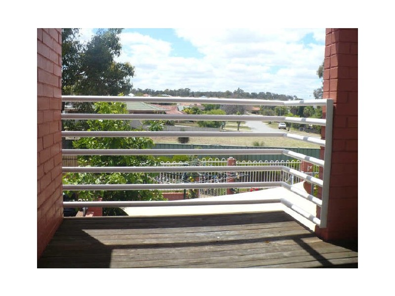8/33 Steward Way, Orelia WA 6167