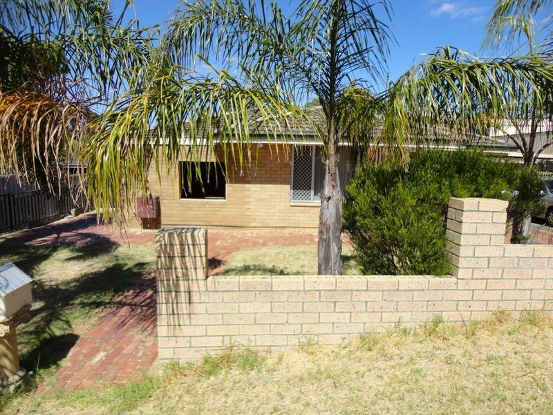 25 Maycock Place, Orelia WA 6167