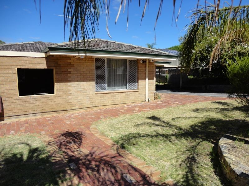 25 Maycock Place, Orelia WA 6167