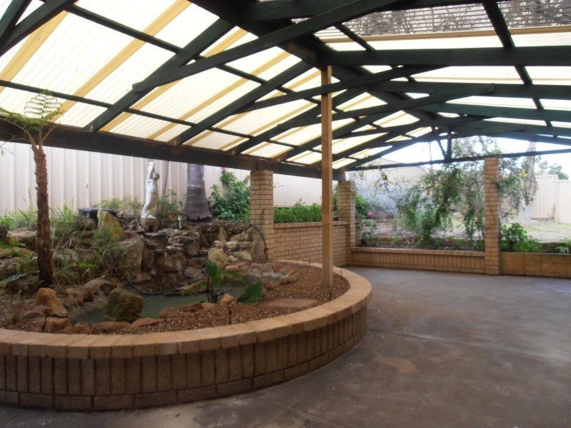 10 Riley place, Leda WA 6170