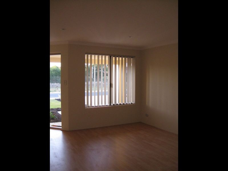 42 Beauchamp Loop, Wellard WA 6170