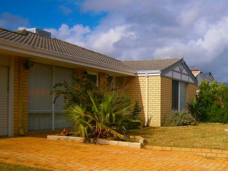 15 Dalrymple Drive, Leda WA 6170