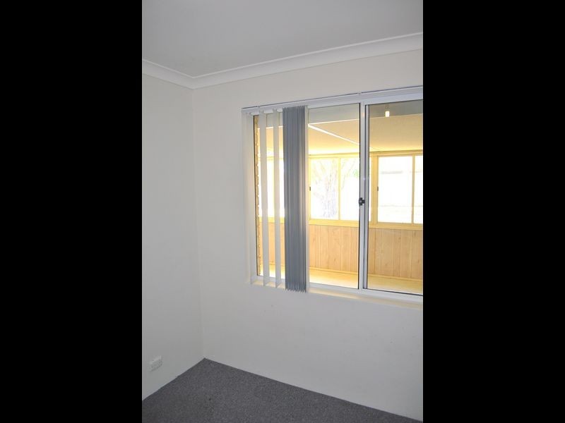 15 Dalrymple Drive, Leda WA 6170