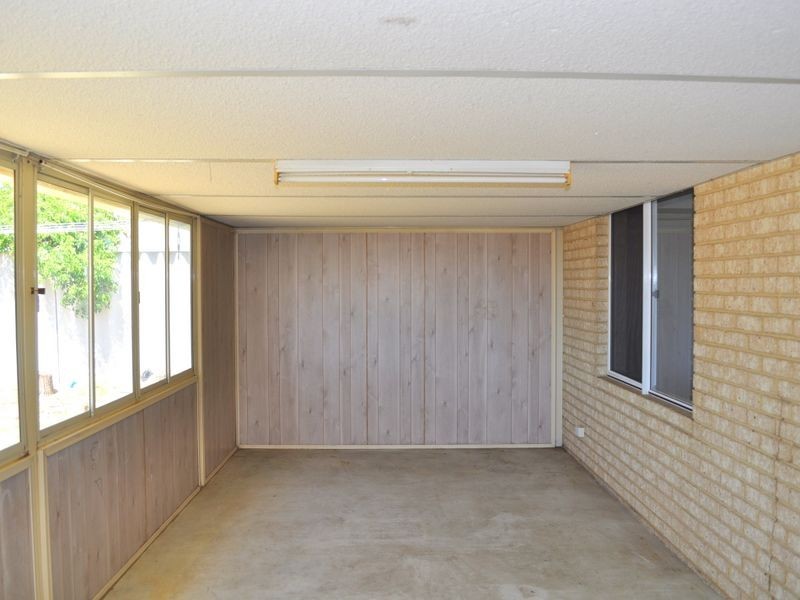 15 Dalrymple Drive, Leda WA 6170