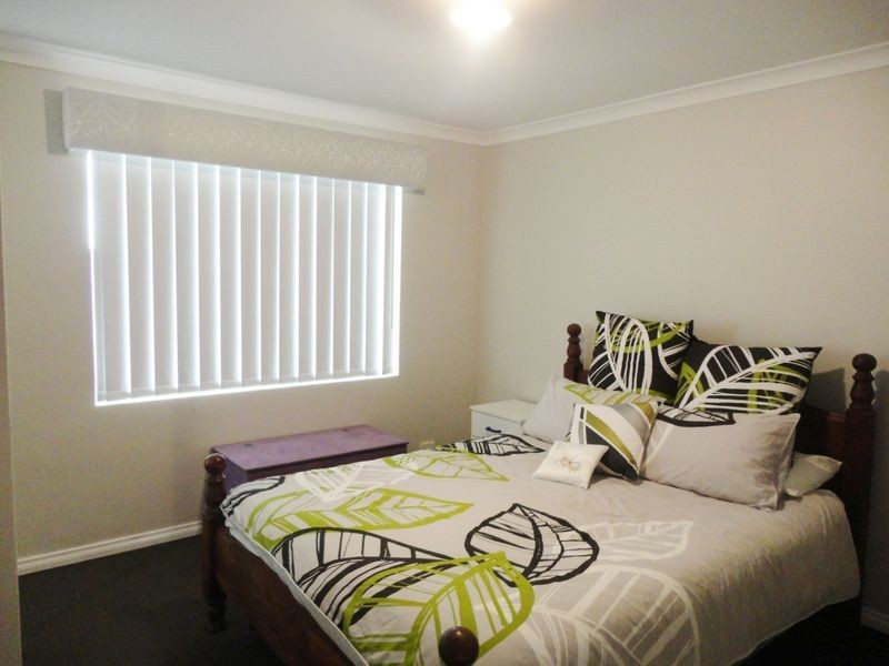 10 Bampton Road, Orelia WA 6167