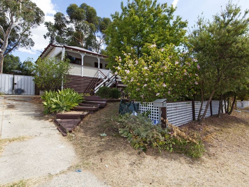 21 Grover way, Medina WA 6167