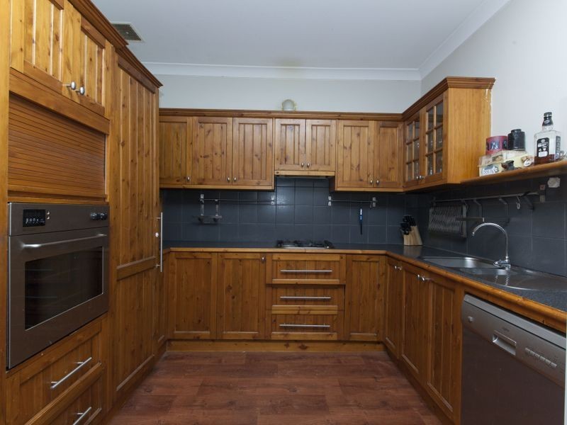 21 Grover way, Medina WA 6167