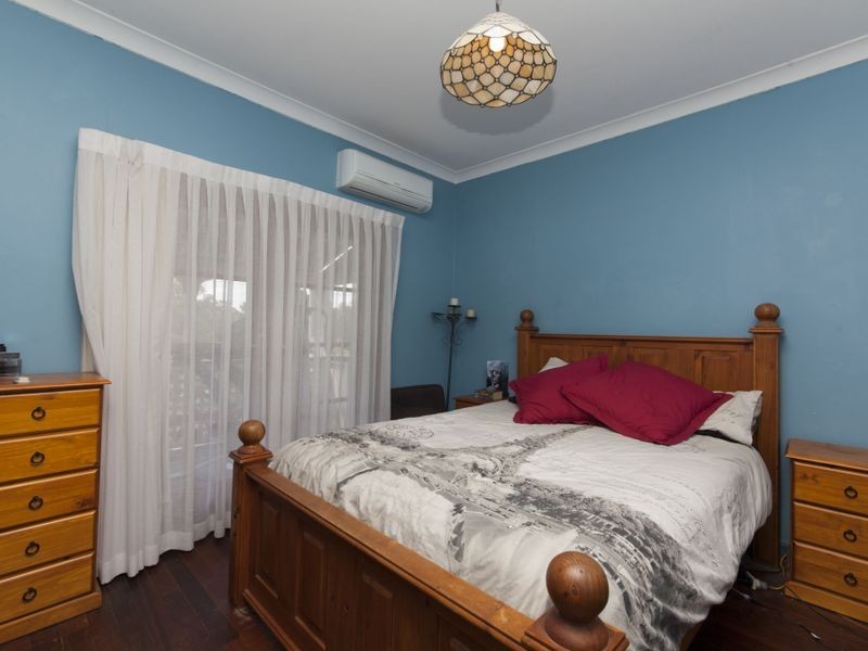 21 Grover way, Medina WA 6167