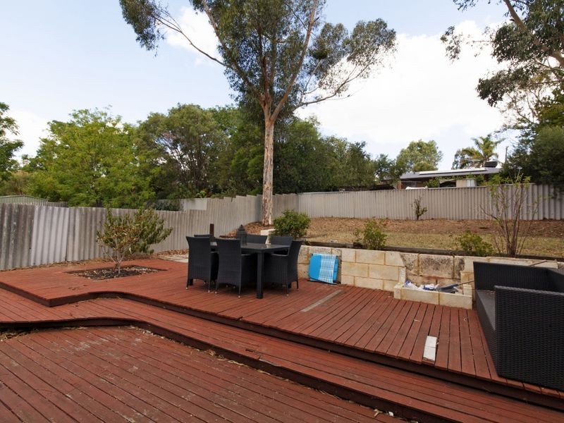 21 Grover way, Medina WA 6167