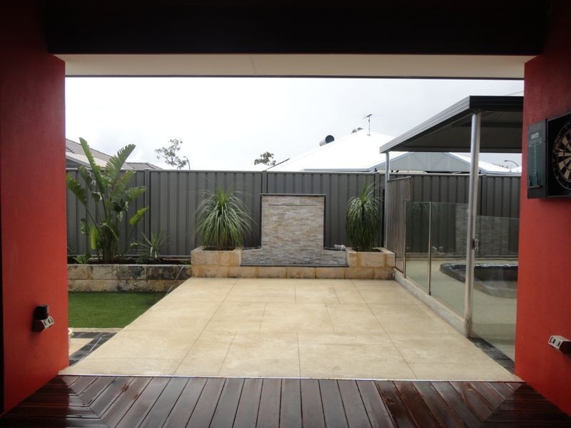 204 Runnymeade Gate, Leda WA 6170