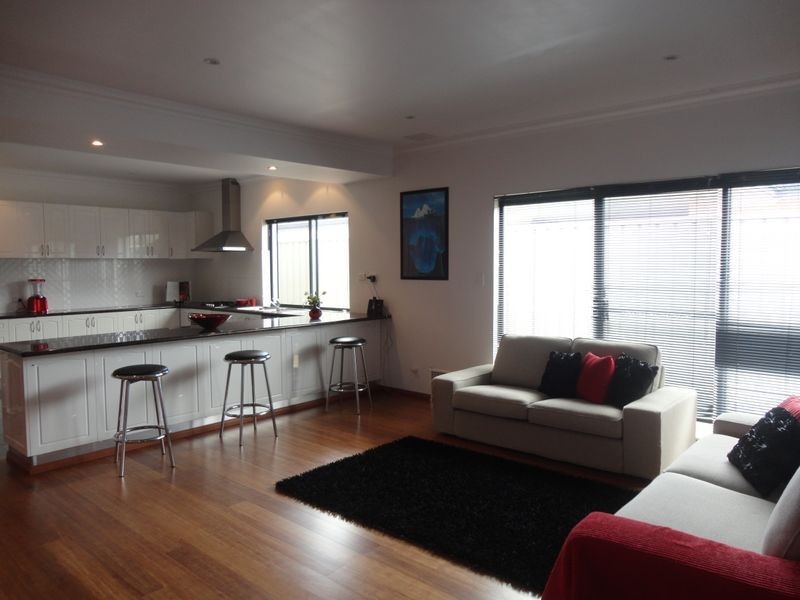 204 Runnymeade Gate, Leda WA 6170