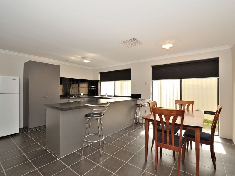 4 Greenham Way, Bertram WA 6167