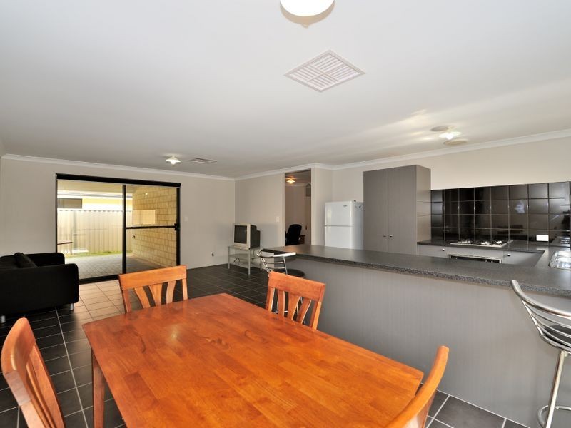 4 Greenham Way, Bertram WA 6167