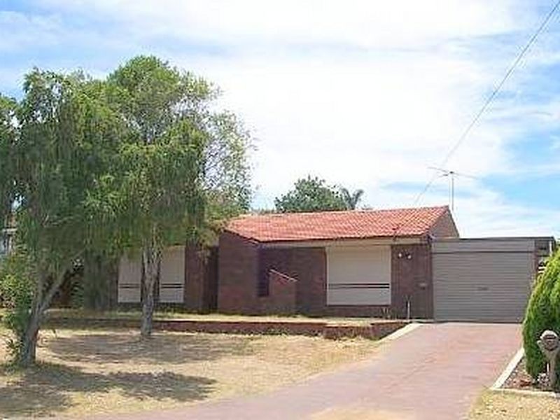 24 Gamblin Way, Parmelia WA 6167