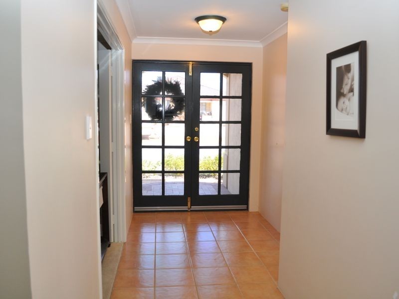 11 Thompson Terrace, Bertram WA 6167