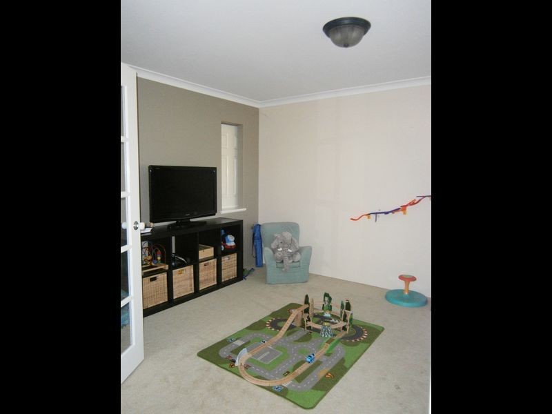 11 Thompson Terrace, Bertram WA 6167