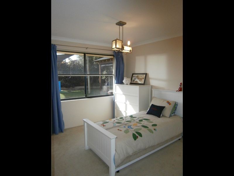 11 Thompson Terrace, Bertram WA 6167