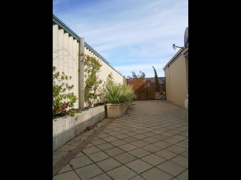 11 Thompson Terrace, Bertram WA 6167