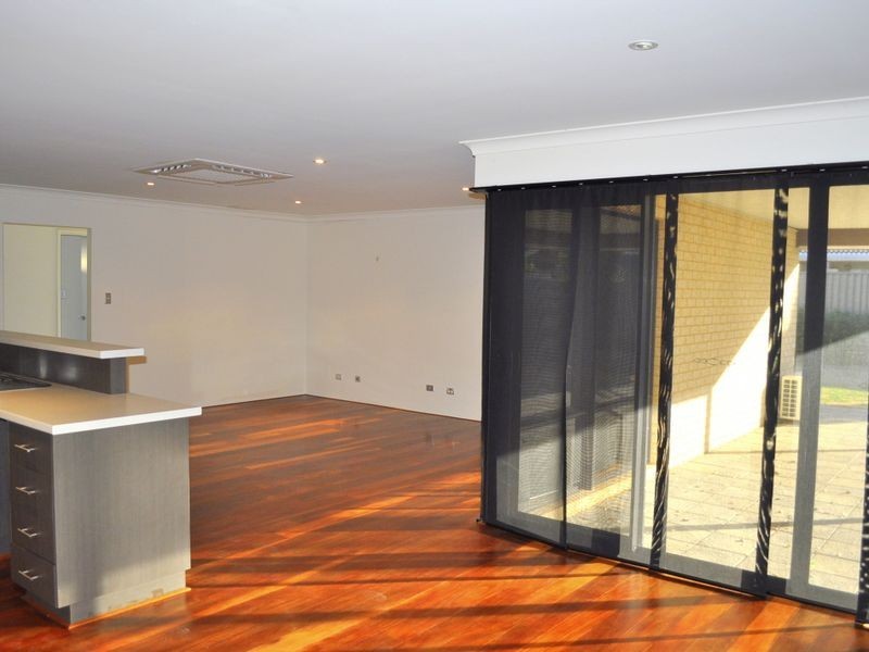 9 Whittaker Turn, Piara Waters WA 6112