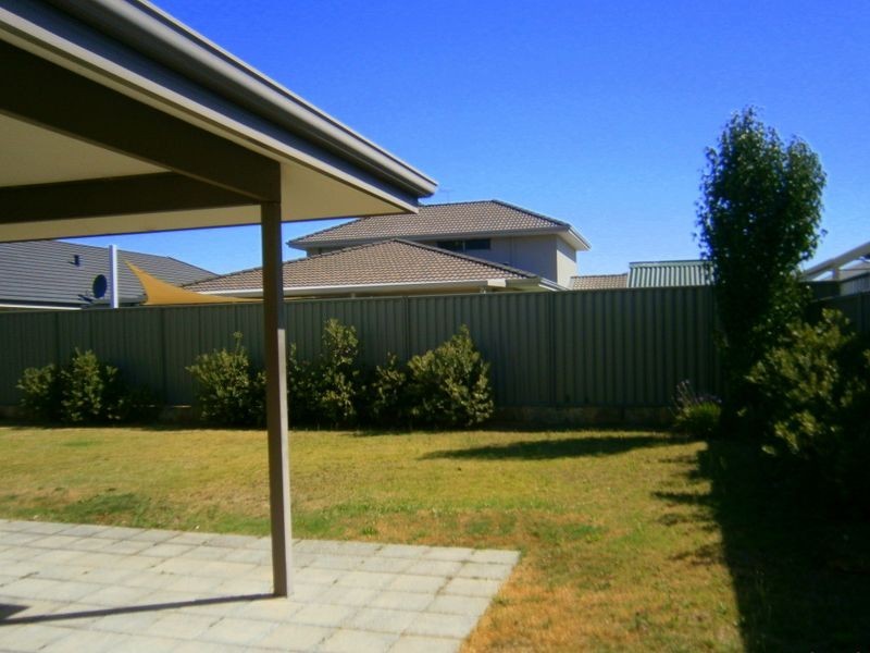 9 Whittaker Turn, Piara Waters WA 6112