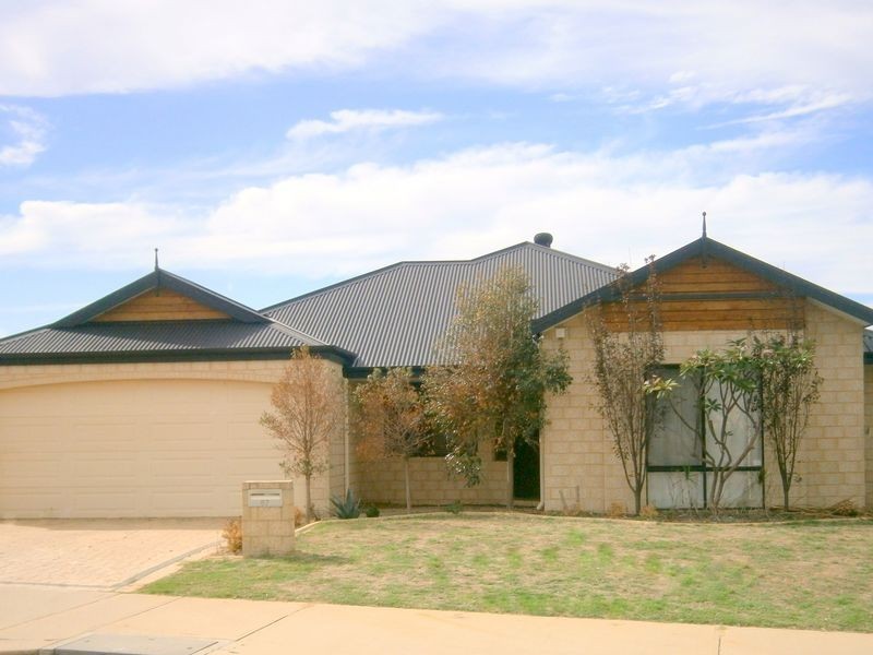 67 colchester Avenue, Orelia WA 6167