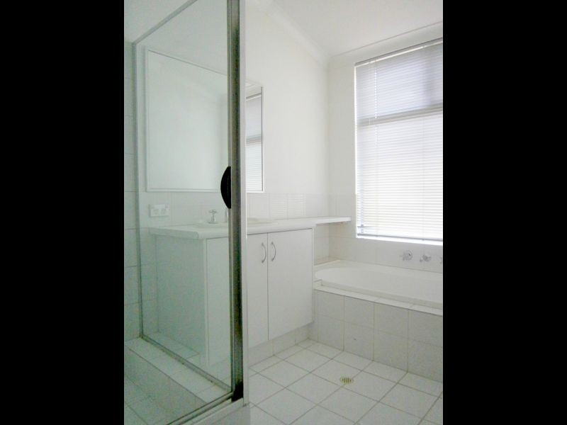 67 colchester Avenue, Orelia WA 6167